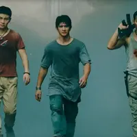 Iko Uwais, Tony Jaa, dan Tiger Chen dalam Triple Threat. (darkhorizons.com)