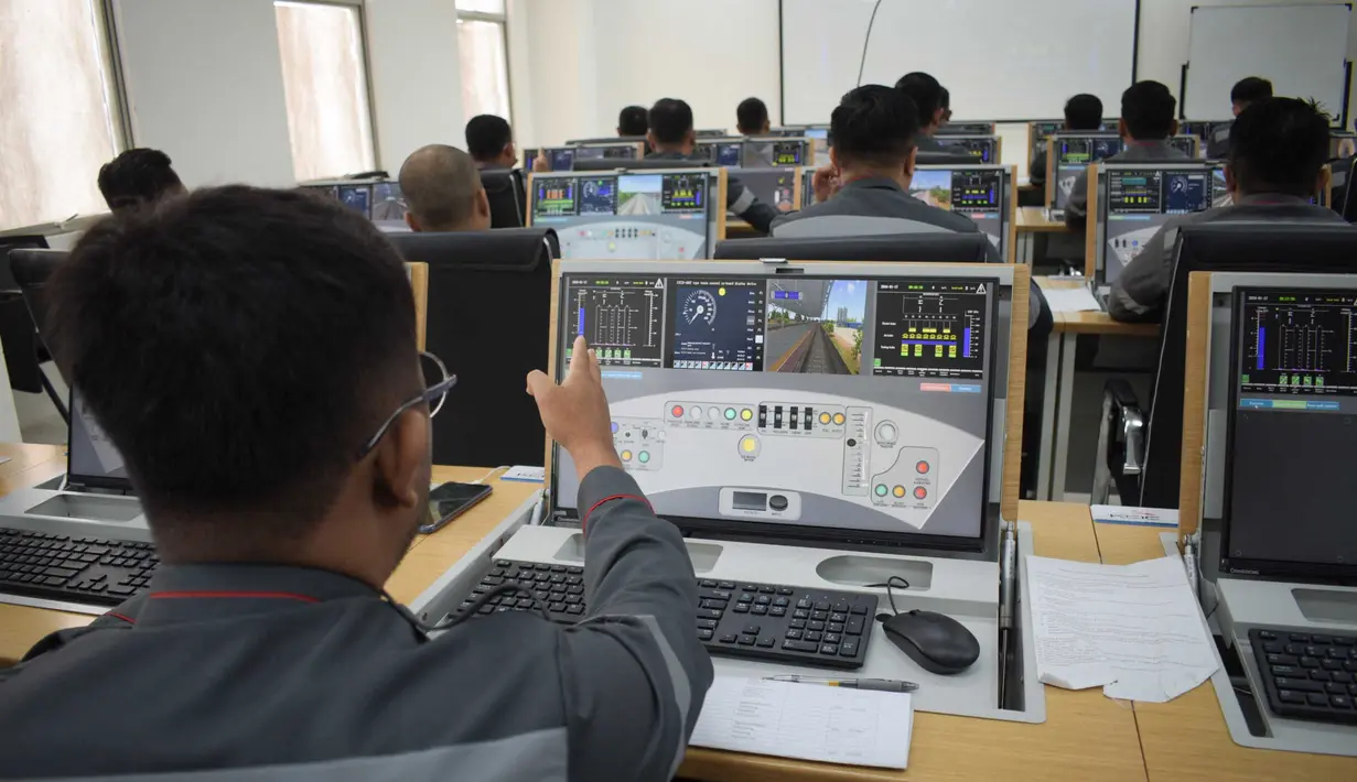 Intip Ruang Pelatihan Masinis Kereta Cepat Jakarta Bandung Foto