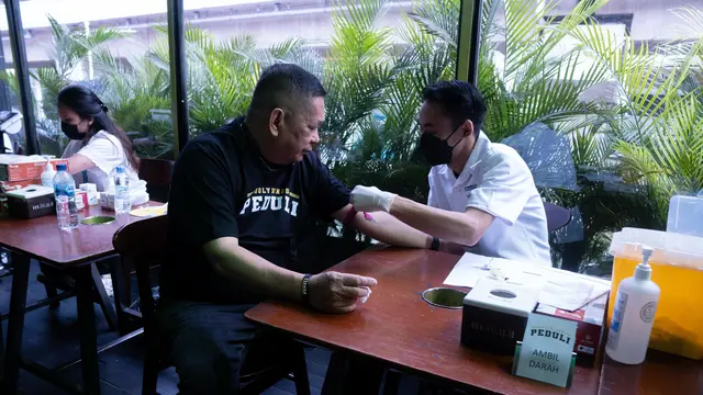 Andrew Susanto menggelar seminar kesehatan dan edukasi HIV/ AIDS di Jakarta, Desember 2024. (Foto: Dok. Tim Andrew Susanto)