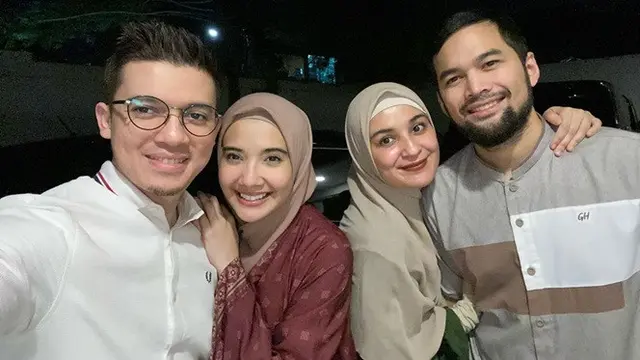 6 Potret Kompak Keluarga Zaskia dan Shireen Sungkar, Seru Banget