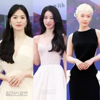 Song Hye Kyo kembali pukau publik dengan penampilannya yang anggun dan elegan bagai dewi dibalut dress sederhana nuansa krem. [Foto: Twitter/theseoulstory].