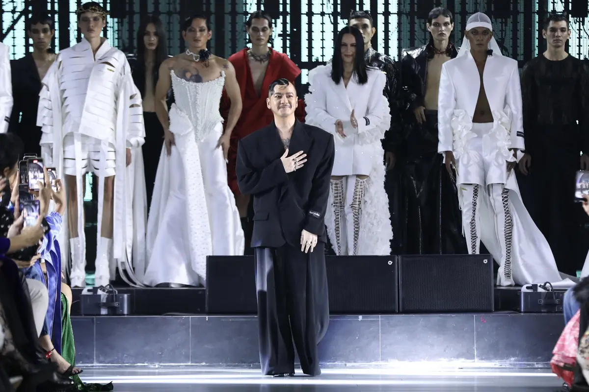 Ekspresi Busana Genderless yang Berani di Koleksi RTW Couture Harry Halim