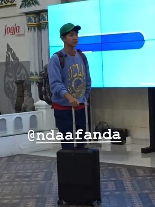 Syuting Variety Show, Ini 5 Potret Lee Seung Gi Saat Jalan-jalan di Jogja