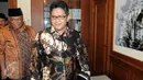 Sekretaris Jenderal Partai Demokrasi Indonesia Perjuangan (PDIP) Hasto Kristiyanto (depan) menyambangi Pengurus Besar Nahdlatul Ulama (PBNU), Jakarta, Jumat (8/1). (Liputan6.com/Helmi Afandi)