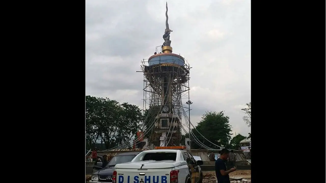 Tugu Keris Siginjai Kota Jambi