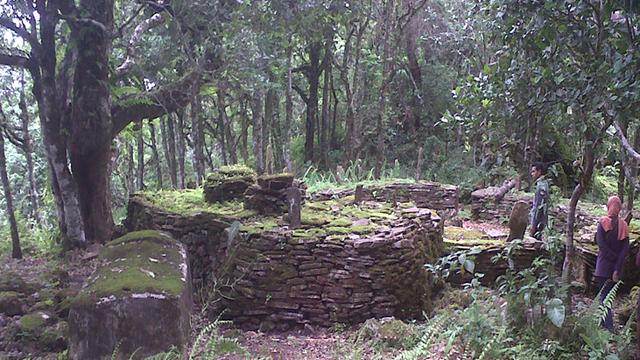 Unduh 400 Koleksi Gambar Gunung Lakaan  