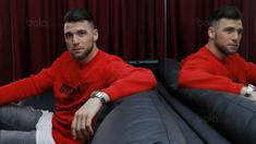 Striker baru Persija Jakarta, Marko Simic, berpose saat ditemui di Kawasan Kemayoran, Jakarta, Jumat (5/1/2018). Pemain asal Kroasia itu resmi memperkuat Macan Kemayoran  dengan durasi kontrak selama dua musim. (Bola.com/M Iqbal Ichsan)