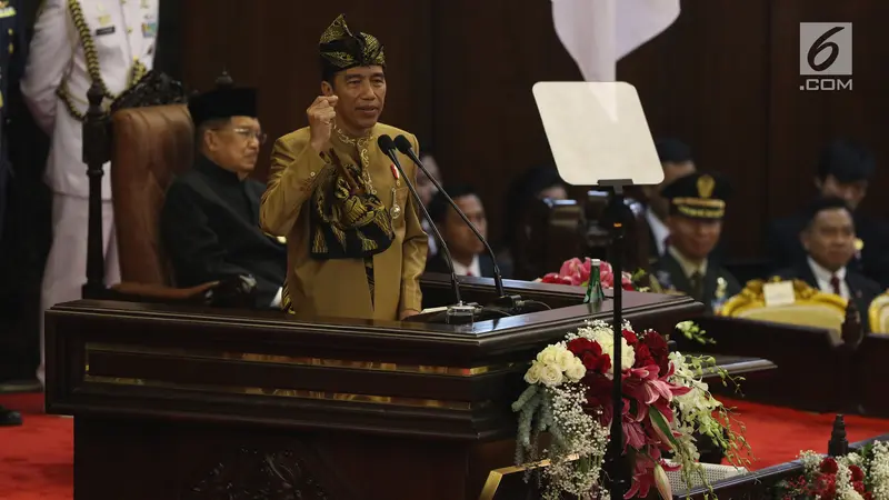 Jokowi Berbaju Sasak