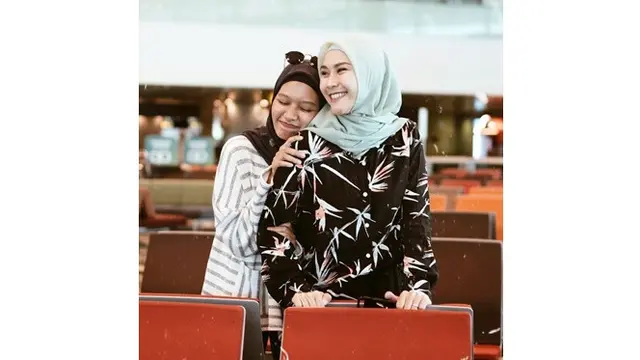 6 Potret Prilia Nur, Asisten Pribadi Zaskia Adya Mecca yang Tak Kalah Memesona