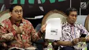 Anggota MPR Fraksi Gerindra, Fadli Zon (kiri) bersama pakar komunikasi politik Hamdi Muluk saat jadi narasumber diskusi Empat Pilar MPR, Jakarta, Jumat (5/10). Fadli mengimbau pemberantasan hoax tidak menggunakan standar ganda. (Liputan6.com/JohanTallo)