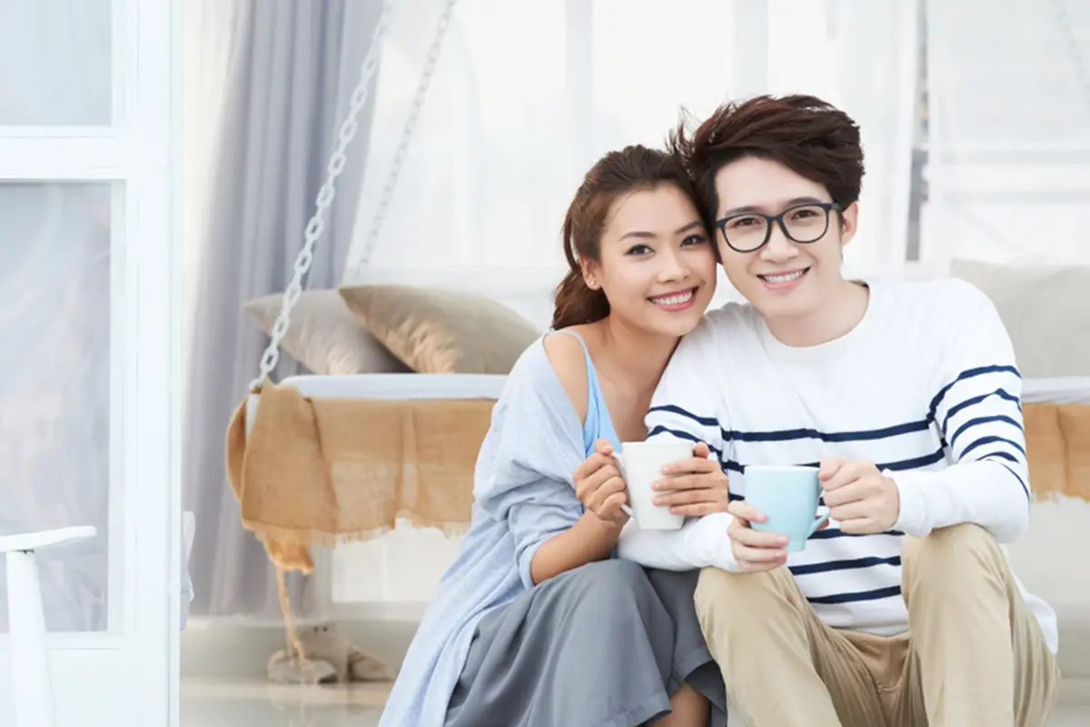 perempuan dan pasangan setia