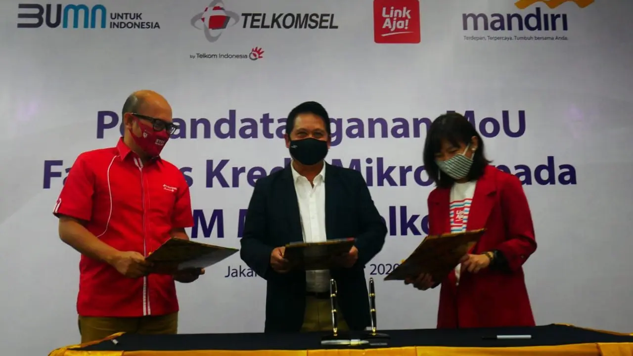Bank Mandiri bersinergi dengan Telkomsel dan LinkAja dalam menyalurkan fasilitas kredit mikro bagi mitra Telkomsel melalui Digipos. (Dok Bank Mandiri)