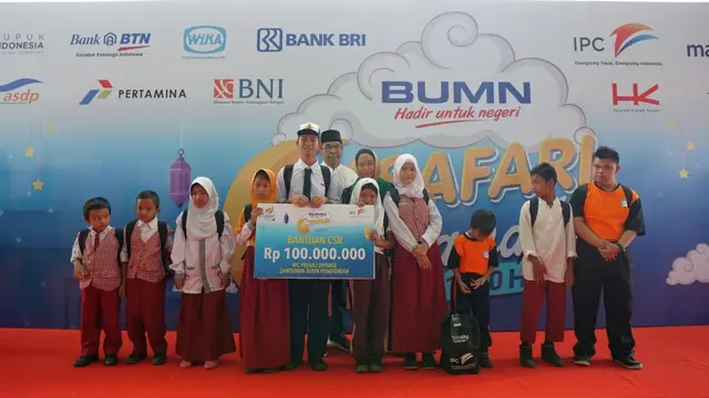 Sebanyak 15 BUMN bersinergi memberikan bantuan bagi masyarakat Palembang dengan total bantuan sebesar Rp 1,8 miliar.