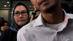 Andiara Aprilia Hikmat mengakui dicecar penyidik Komisi Pemberantasan Korupsi terkait harta keluarganya, Jakarta, Rabu (15/10/2014) (Liputan6.com/Miftahul Hayat)