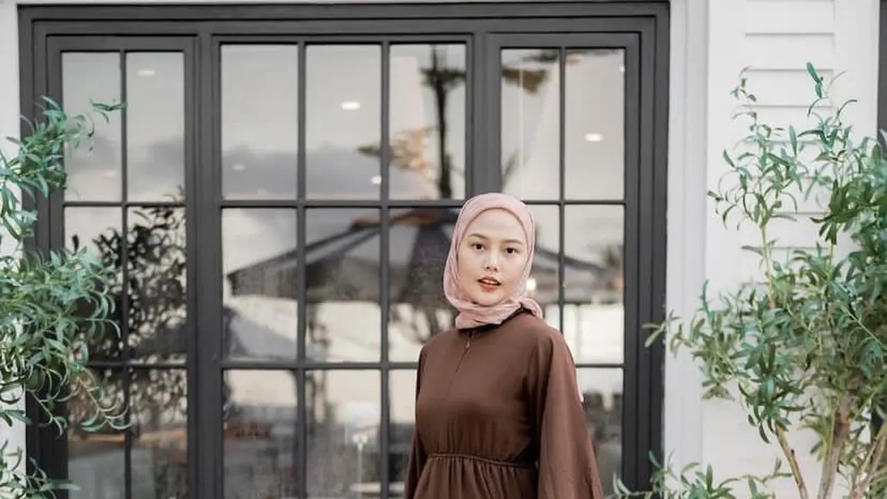 6 Potret Dara Arafah Tampil Stylish Pakai Gamis yang Bisa Jadi Inspirasi