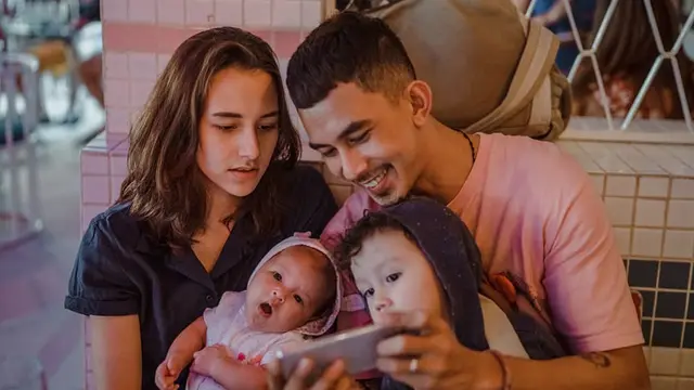 Dahlia Poland dan Fandy Christian