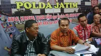 Polda Jatim angkat bicara terkait kabar bakal calon Walikota Surabaya Tri Rismaharini jadi tersangka. (Liputan6.com/Dian Kurniawan)