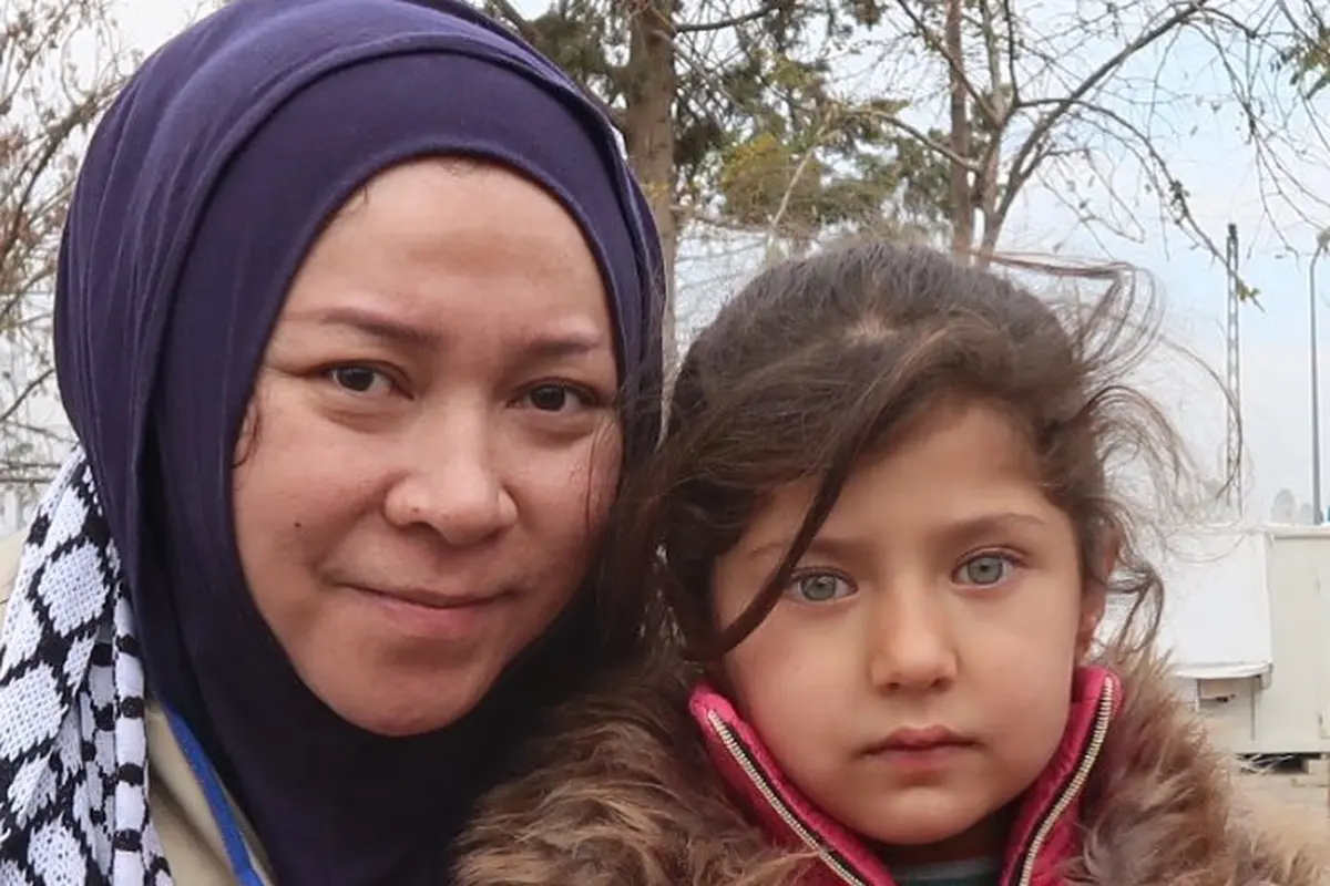 [Bintang] Pergi ke Palestina, Melly Goeslaw Siap Mati