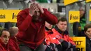 Manajer Bayern Munchen, Matthias Sammer, bereaksi saat pertandingan melawan Moenchengladbach ddalam lanjutan Liga Jerman di Moenchengladbach, Jerman, (5/12/2015). (AFP/Patrik Stollarz)