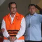 Kepala Kantor Wilayah (Kakanwil) Kemenag Jawa Timur Haris Hasanudin Muafaq Wirahardi (tengah) tiba di Gedung KPK, Jakarta, Kamis (21/3). Haris menjalani pemeriksaan perdana pascaterjaring dalam operasi tangkap tangan (OTT) KPK. (merdeka.com/Dwi Narwoko)
