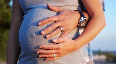 Risiko COVID-19 pada wanita hamil