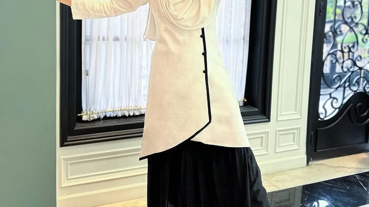www.instagram.com/@shireensungkar