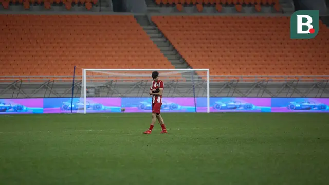 Foto: Bingungnya Pemain Atletico Madrid Saat Kehilangan Barang di Tengah Megahnya JIS, Kira-kira Apa Ya?
