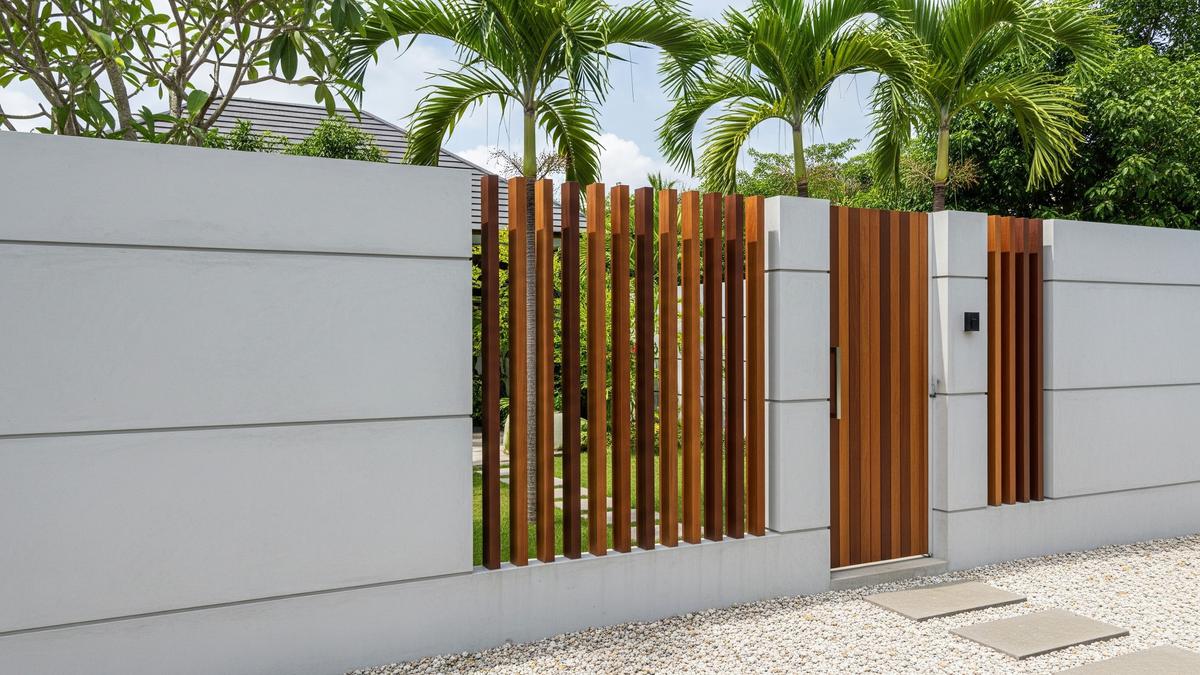 8 Model Pagar Besi dengan Dinding Beton Minimalis, Rumah Terlihat Rapi