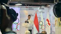 Ketua Umum Komite Olimpiade Indonesia (KOI) Raja Sapta Oktohari mengungkap progres kesiapan Merah Putih jelang Olimpiade Paris 2024 dalam konferensi pers di Kantor NOC Indonesia, Jakarta, Jumat (5/1/2024). (Liputan6.com/Melinda Indrasari)