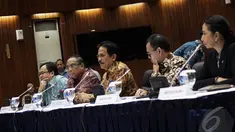 Pemerintah telah meresmikan penurunan BBM Bersubsidi pertanggal 1 Januari 2015, Jakarta, Rabu (31/12/2014). ( Liputan6.com/Faizal Fanani)