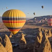 Cappadocia Cave, Turkey (foto: Unsplash/darrenleejw)