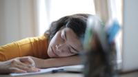 Kekurangan vitamin D dapat memengaruhi kualitas tidur yang berdampak pada energi tubuh/copyright pexels/Andrea Piacquadio