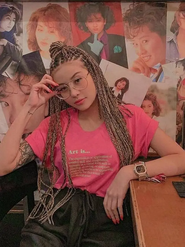 Potret transformasi gaya rambut Awkarin
