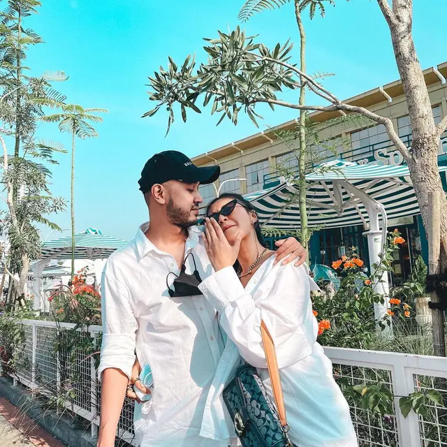 6 Potret Camelia Putri Aktris FTV 'Suara Hati Istri' Bareng Kekasih, Selalu Romantis