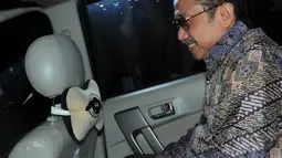 Diduga kedatangan Waryono pada Rabu (25/6/14), untuk mengikuti pemeriksaan lanjutan sebagai terperiksa dalam dugaan korupsi yang tengah diselidiki KPK, Jakarta. (Liputan6.com/Faisal R Syam)