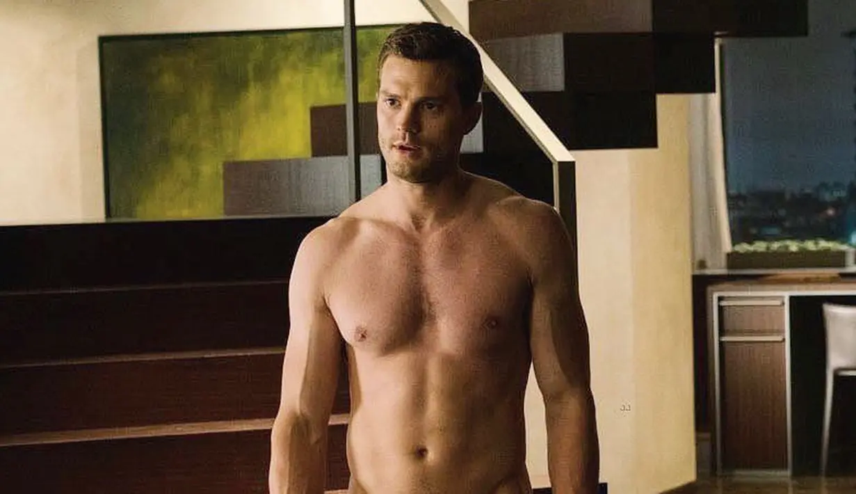 Semenjak memerankan Christian Grey di franchise Fifty Shades of Grey, Jamie Dornan memang sering bikin para cewek menahan napas.(instagram/_jamie_dornan_)