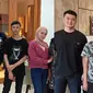 Semakin Tenar, Ini 6 Potret Ghozali Everyday Bareng Publik Figur (sumber: Instagram/ghozaliphoto)