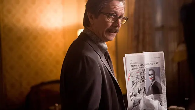 Gary Oldman dalam The Dark Knight trilogy. (Foto: Warner Bros. Pictures/ IMDb)
