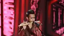 Dalam konser kemenangan, Fildan bersaing dengan Reza Bandung dan Aulia Pontianak. Selisih tujuh poin membuat Reza berhak menyandang sebagai pemenang D'Academy Asia 3. (Adrian Putra/Bintang.com)