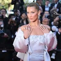 Bella Hadid di Film Festival Cannes 2026. OLIVIER CHASSIGNOLE / AFP