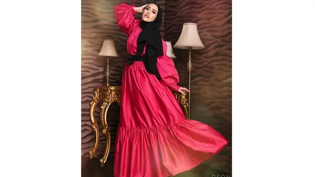 6 Gaya Pemotretan Adelia Istri Pasha Ungu Paling Curi Perhatian, Selalu Modis