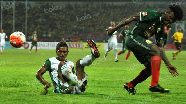 Bhayangkara Surabaya United vs PS TNI