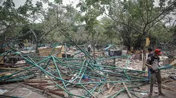 Sekitar 339 kios yang dibongkar nantinya akan direlokasikan ke tempat yang baru, Jakarta, (16/10/14). (Liputan6.com/Faizal Fanani)