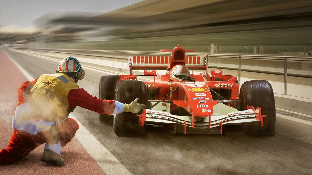 Ada Pengalaman Menginap dan Bersantap Mewah di Balik Kecepatan Balapan F1 Singapura