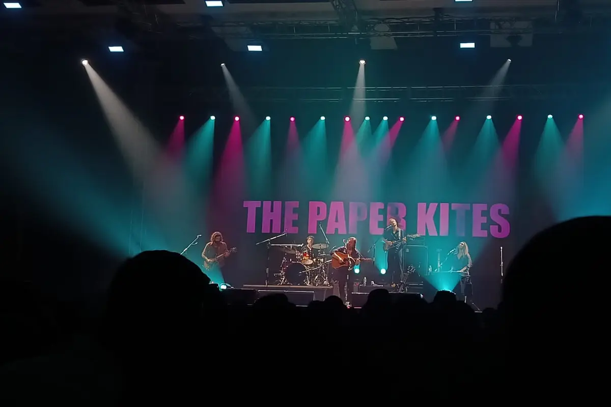 The Paper KItes