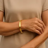 Model Gelang Emas Bangle Klasik untuk Usia 50 Tahun Ke Atas