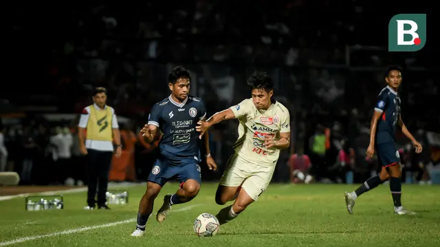 Foto: Nostalgia Hanif Sjahbandi di Kandang Arema FC saat Pertandingan Melawan Persija dalam Pekan ke-7 BRI Liga 1