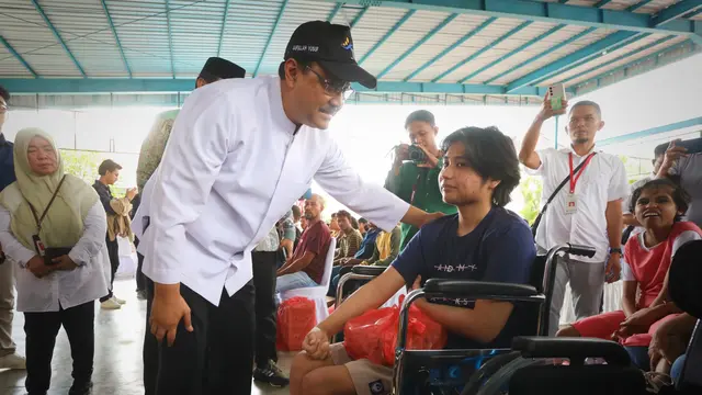 Mensos Gus Ipul Serahkan Bantuan Rp29 Miliar Lebih untuk Masyarakat Miskin dan Rentan di Kota Ambon