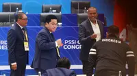Ketua Persatuan Sepak Bola Seluruh Indonesia (PSSI), Erick Thohir, saat menghadiri Kongres Biasa 2023 di Hotel Intercontinental, Pondok Indah, Jakarta, Minggu (28/5/2023). (Bola.com/M Iqbal Ichsan)