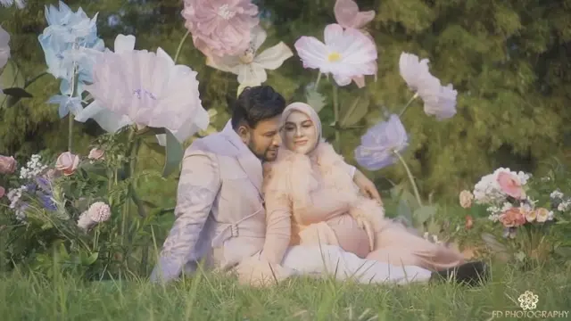 Busana Irish Bella saat Maternity Shoot, credit: @fdphotography90